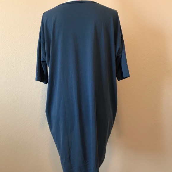 LuLaRoe Irma Top - Picture 4 of 5